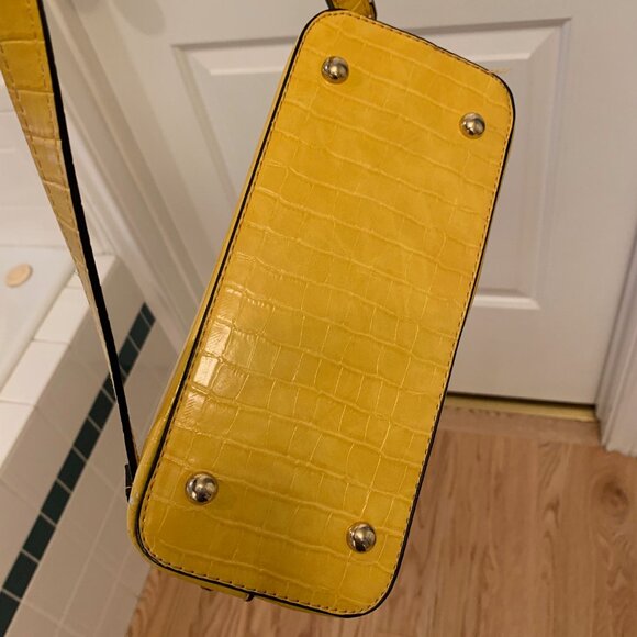 NWOT Ring-handled, Crossbody Small Dome Satchel - Picture 7 of 13